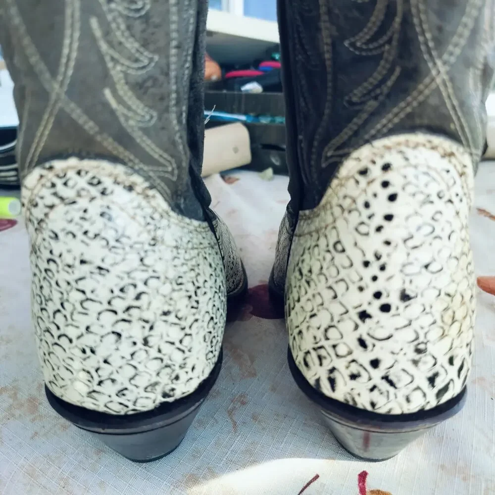 4840)Sheplers Leather Vamp Phyton Women Pointed Toe Silver Tips Cowgirl Boots 8M - Picture 6 of 13